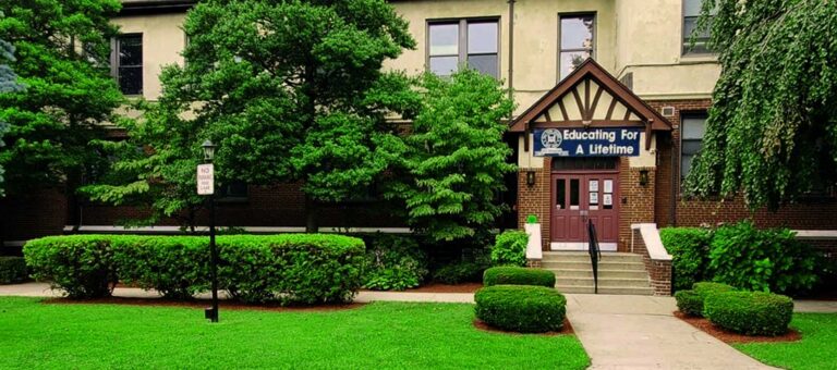 Commercial property grounds maintenance in Bergen County, NJ by Super Green Landscaping - photo 1 of 6