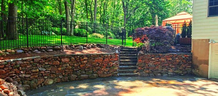 Retaining wall construction in Bergen County, NJ by Super Green Landscaping - photo 3 of 6